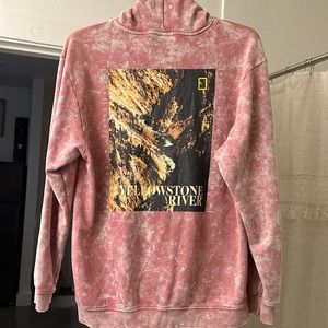 large national geographic hoodie! super comfortable